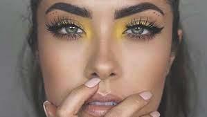 5 أخطاء تجنبيها عند وضع ظلال الجفون