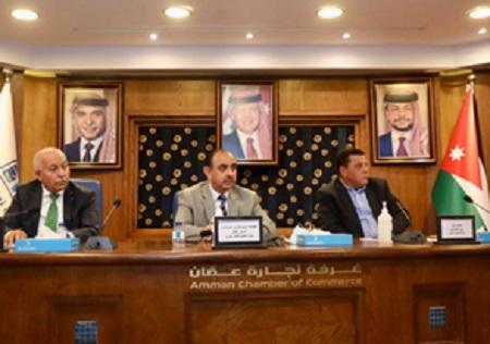 تجارة عمان تناقش تحديات قطاع النقل البري