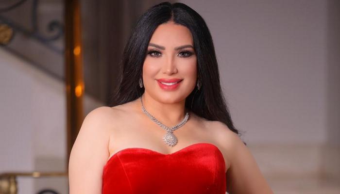 عبير صبري تثير جدلاً واسعاً لقيامها بتصرف غريب