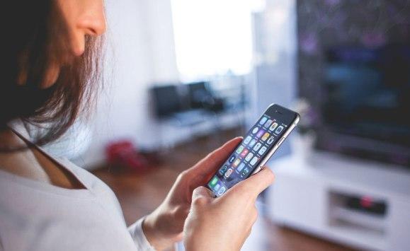 أعطني رقم جوالك تحرش يعاقب عليه القانون السعودي بالسجن 5 سنوات