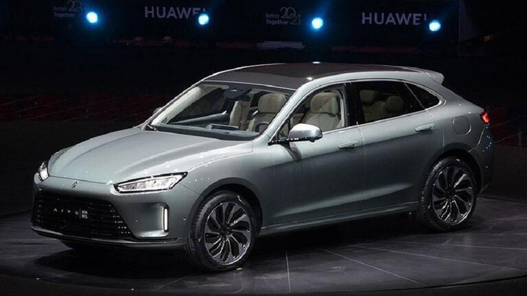 هواوي تتحدى تيسلا وتدخل عالم السيارات بمركبة متطورة