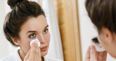 وصفات طبيعية لإزالة المكياج قبل النوم