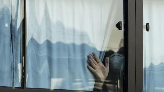 3 أسباب لتقليل مدة عزل المصاب بكورونا