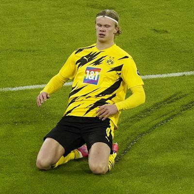 هالاند دورتموند يضغط علي لحسم مصيري