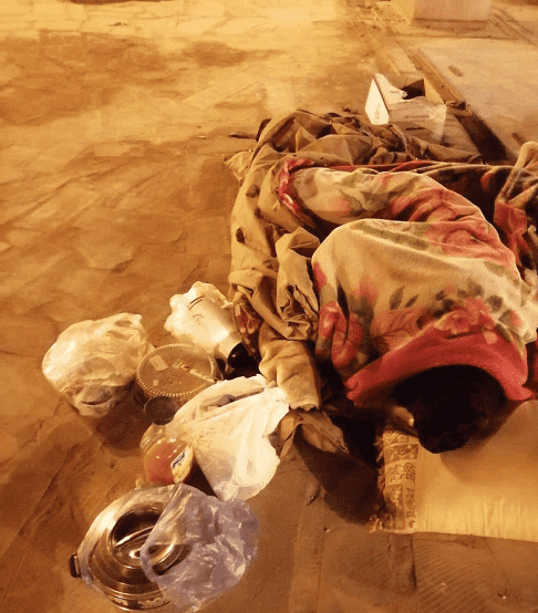 مهندس أردني ينام بالشارع في السعودية  فيديو