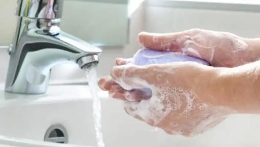 بينها الأقلام أشياء موبوءة بالجراثيم 