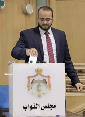 الرياطي  استقالتي واردة