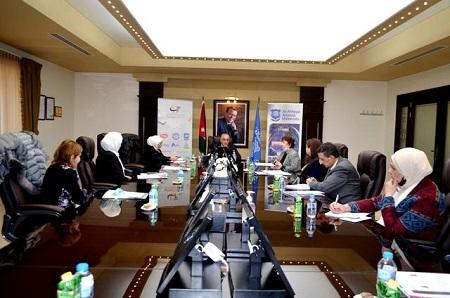 اجتماع المجلس الاستشاري الخاص بمركز صحة المرأة بعمان الأهلية