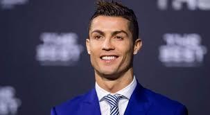 فيفا يكافئ رونالدو على إنجازه الفريد في 2021