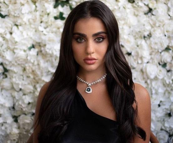 شاب سعودي يتحقق حلمه بمقابلة الدكتورة يومي  فيديو 