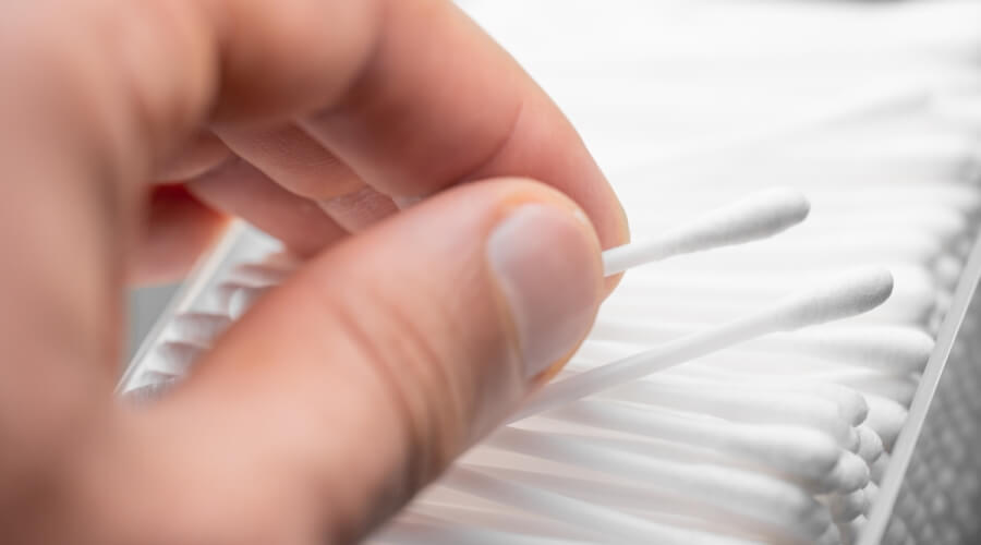 استخدامات مذهلة لأعواد تنظيف الأذنين