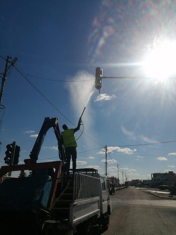 أعمال صيانة دورية بعد المنخفض الجوي الماضي