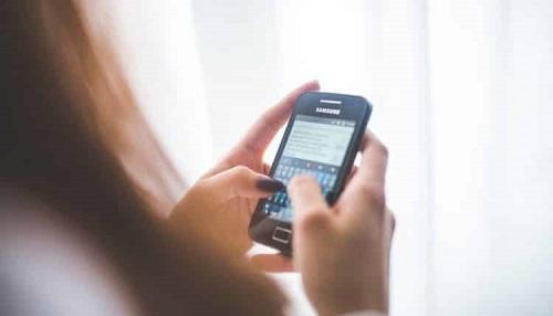 فتاة مصرية تبتز طبيبا بفيديو جنسي جمعهما 