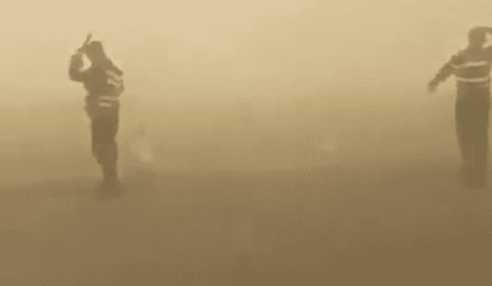 قطع للطريق بالرويشد بسبب الغبار  فيديو