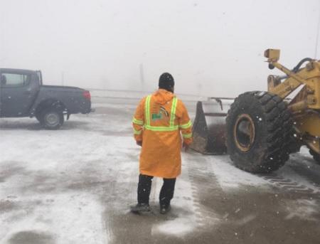 فتح طرق مؤدية للمدارس في البترا 