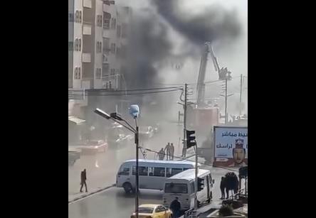 لا إصابات بحريق المستودع في إربد  فيديو 