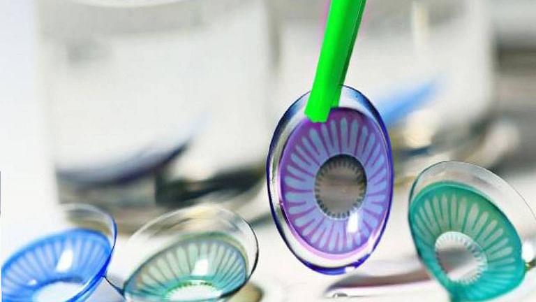 احذر ارتداء العدسات اللاصقة في هذه الحالة