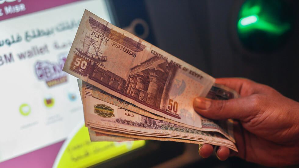 وزير المالية المصري يكشف عن حجم زيادة رواتب الموظفين