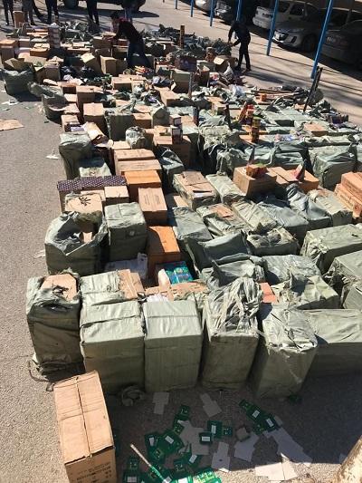 ضبط 400 كرتونة تحوي ألعاباً نارية مخالفة