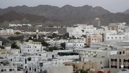 سلطنة عمان تلغي إقامة صلاة الجمعة
