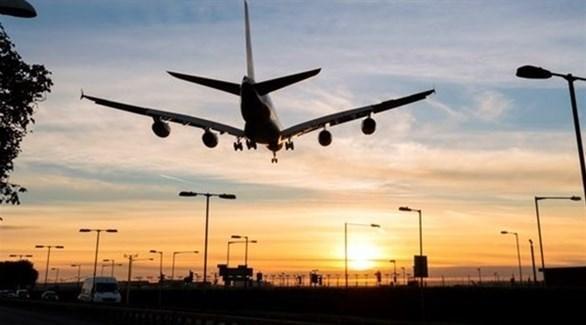 بعد منتصف الرحلة طائرة تعود أدراجها لسبب غريب