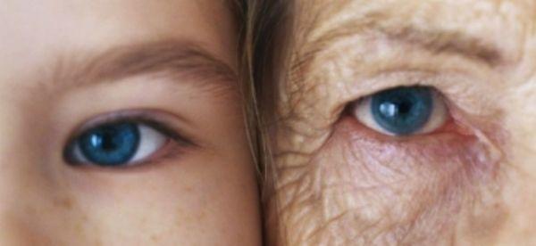 منها الفاكهة الحمراء 10 أطعمة تؤخر الشيخوخة