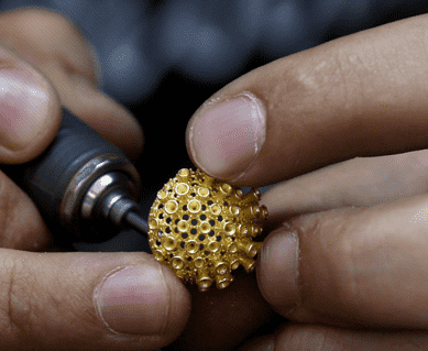 كورونا على شكل ذهب بالاردن  