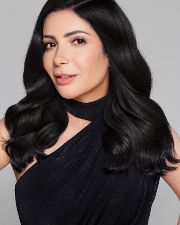 طارق الشناوي منى زكي لم تخلع ملابسها الداخلية