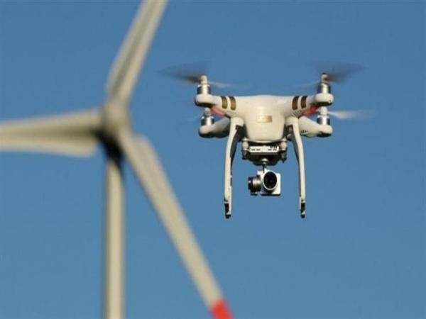 الإمارات تحظر تحليق الطائرات الرياضية و الدرون لمدة شهر