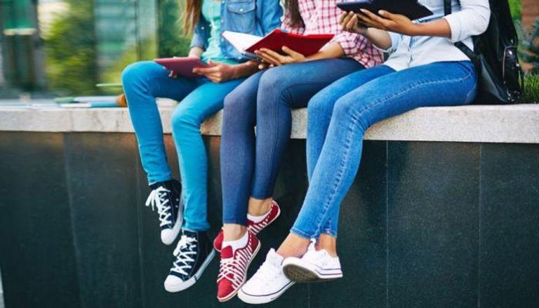 تحذير من الملابس الضيقة الأعضاء التناسلية للرجال بخطر