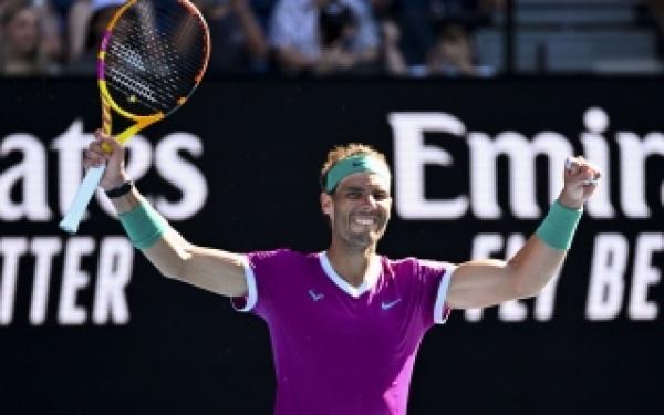 نادال يقترب من الانفراد برقم قياسي عالمي