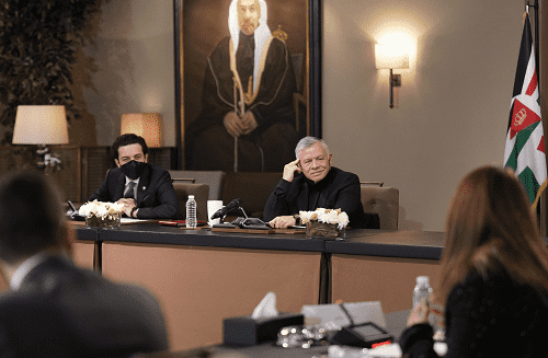 الملك يؤكد دعمه للشباب 