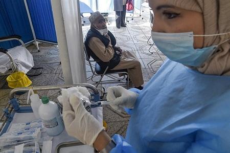 بلد عربي يسجل أعلى حصيلة يومية بكورونا 