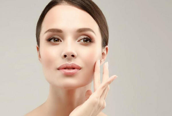 فوائد حب الرشاد للبشرة وأفضل خلطاته