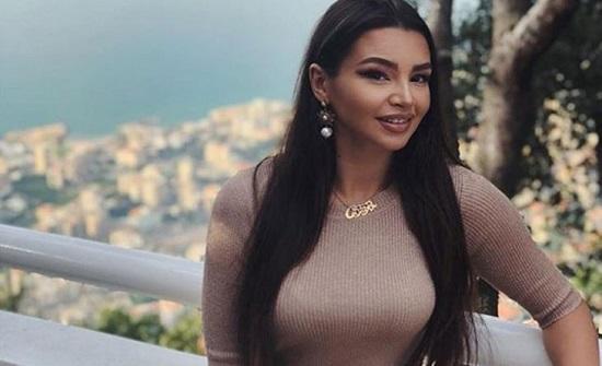 معجب يهاجم الراقصة الروسية جوهرة  فيديو 