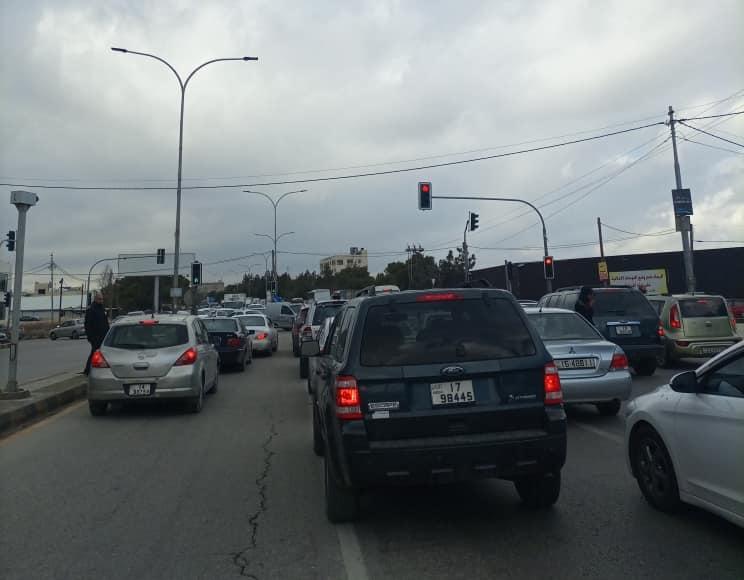 أزمة سير خانقة بعمان وإربد والسلط قبيل المنخفض