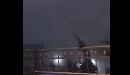 بدء تساقط الثلوج في محافظة الزرقاء  فيديو 