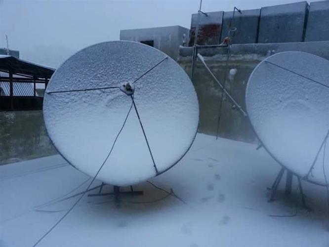 طريقة سريعة للتخلص من تراكم الثلوج على الستلايت	