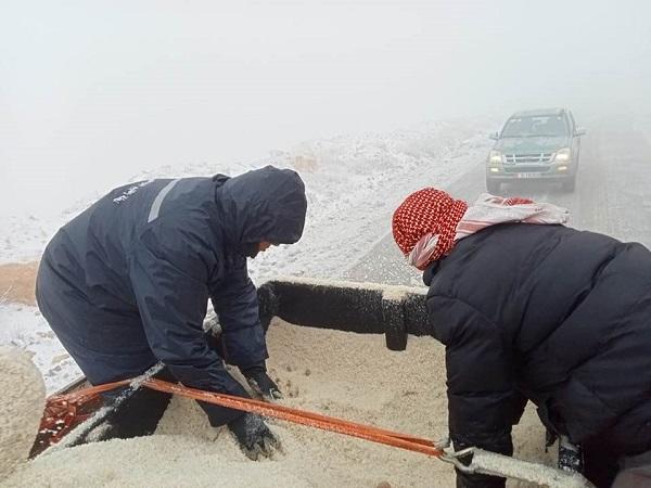 سلطة البترا تنشر الملح