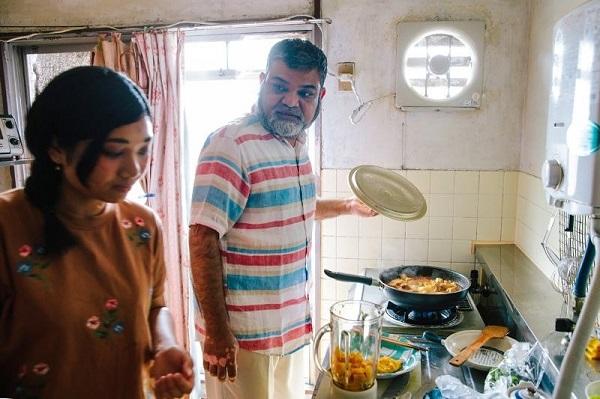 أب مسلم وابنته غير مسلمة في اليابان كيف