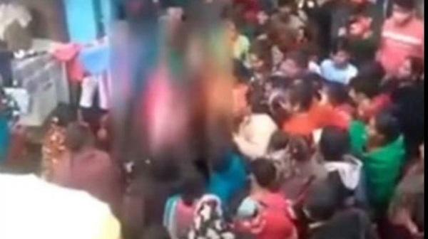 وسط حشود تعذيب واغتصاب جماعي لأم عشرينية بالهند