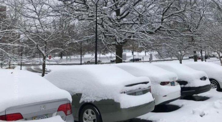 عاصفة قوية تضرب الساحل الشرقي للولايات المتحدة