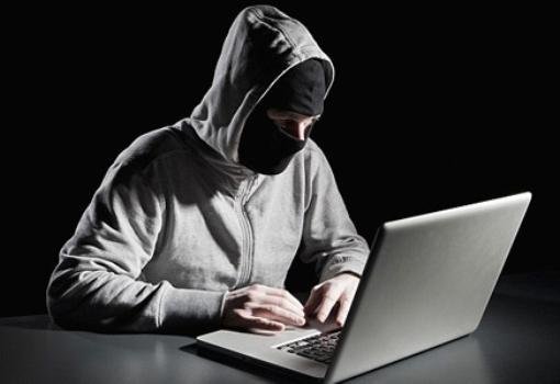 مصر شاب يبتز فنانة شهيرة جنسيا 