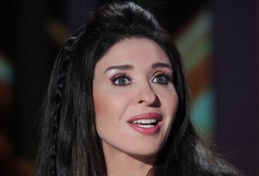 دينا  كنت أذهب الكلية صباحاً وأرقص بالنايت ليلاً  فيديو