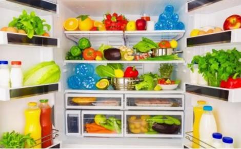 أفكار لترتيب الطعام على أرفف الثلاجة