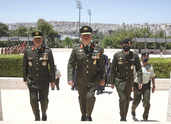 الملك الإحباط لا يقدم حلولا