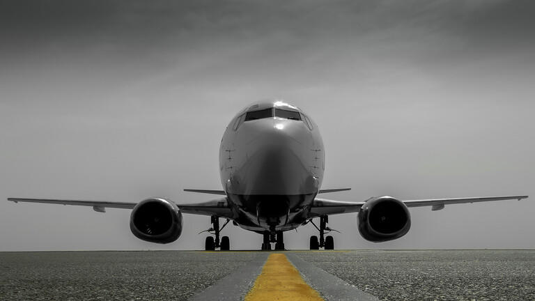 هيئة الطيران المدني الإماراتية تنفي أنباء تعليق الملاحة الجوية