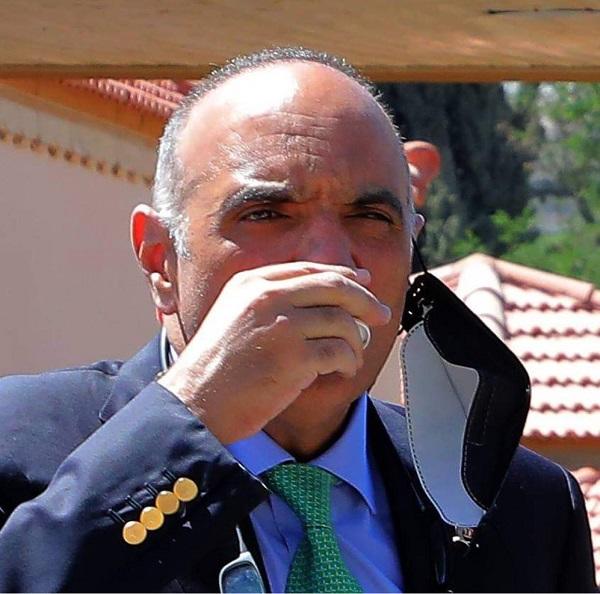 مخاوف من تفشي كورونا في حكومة الخصاونة