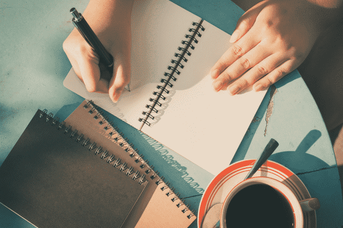 تدوين اليوميات أبسط الطرق لتحسين الصحة العقلية إليك فوائدها