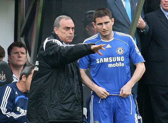 مدرب إسرائيلي سابق لتشيلسي متهم بالتحرش الجنسي